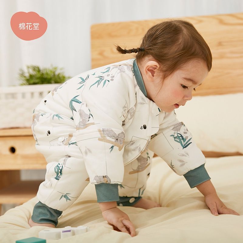 怎么给孩子穿适合的睡袋睡觉,给娃用睡袋还要穿球衣吗