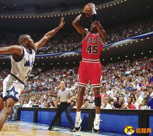 为什么乔丹篮球鞋便宜,为什么乔丹是传奇
