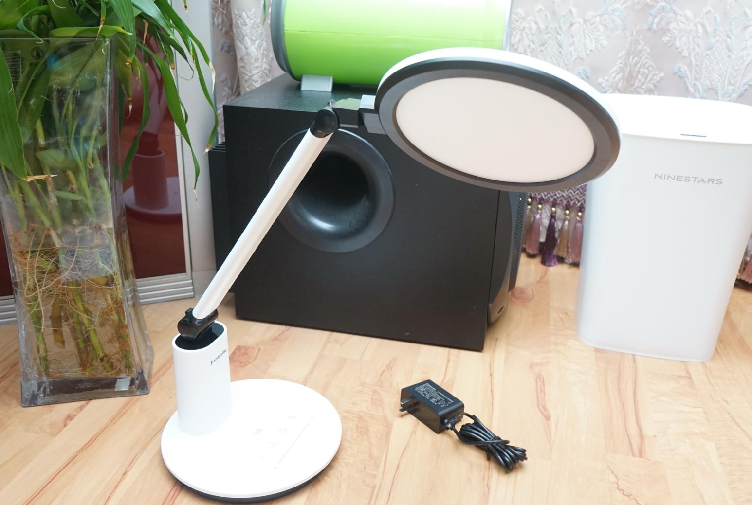 护眼台灯怎么选比较专业,护眼圆形台灯怎么选好用