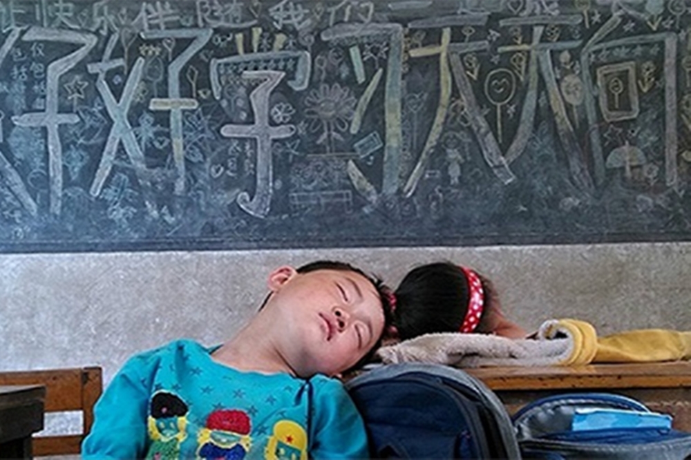 初中女生身上有“怪味”，妈妈带去检查，医生：“要多关心孩子”