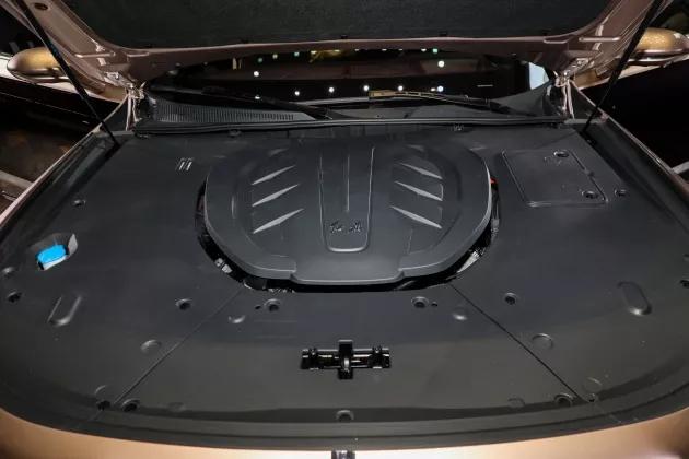 敢在人民大会堂开发布会的品牌看完我大写的服了