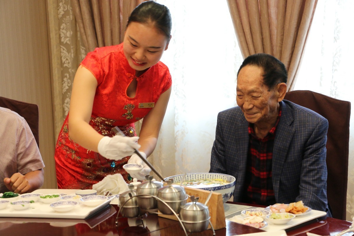 食忆云南传统过桥米线,云南非遗过桥米线