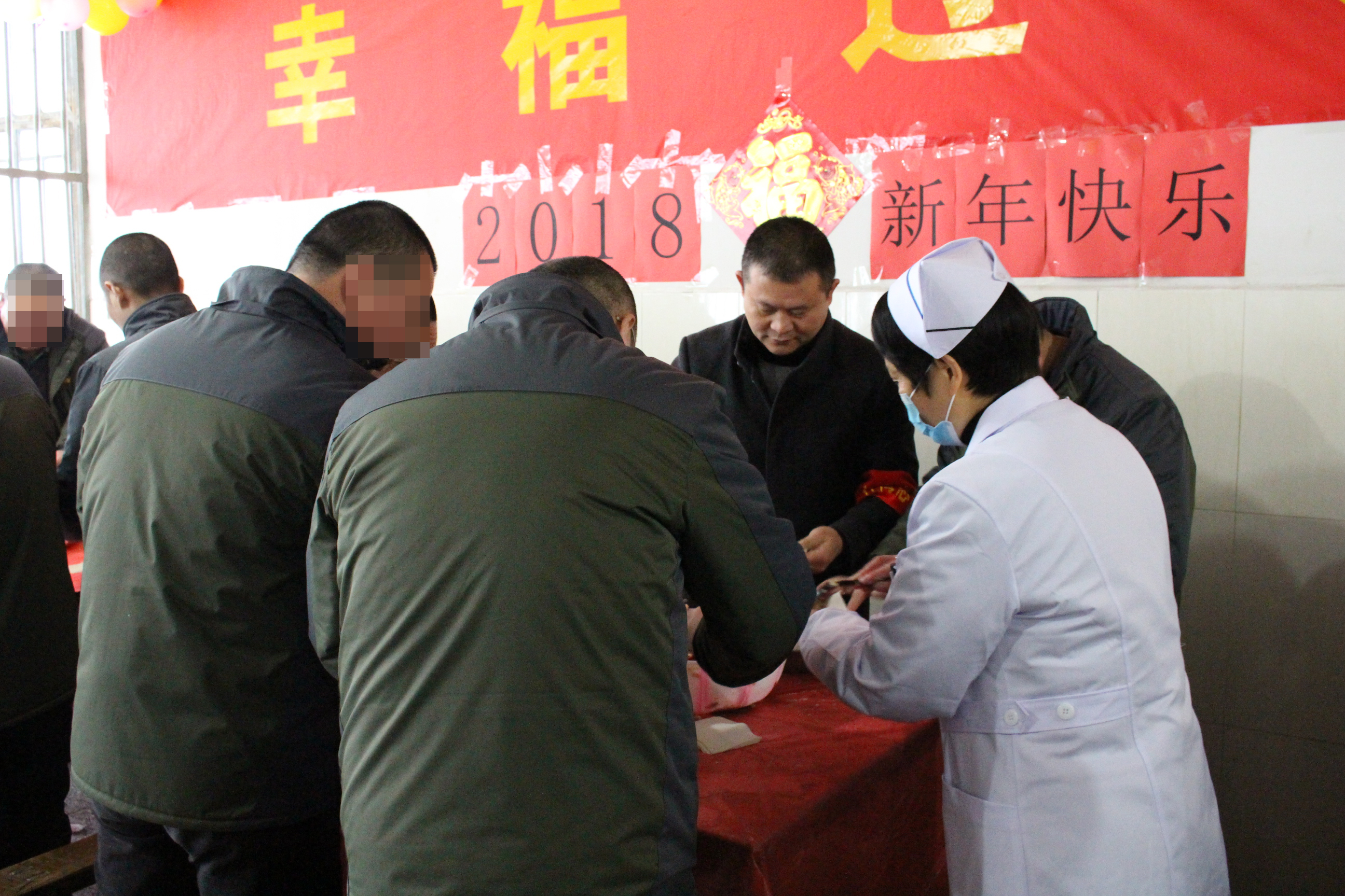 绮剧鐥呭尰闄㈢殑鐧借。澶╀娇,绮剧鐥呭尰闄㈢殑娓╂殩浼樼浜嬭抗