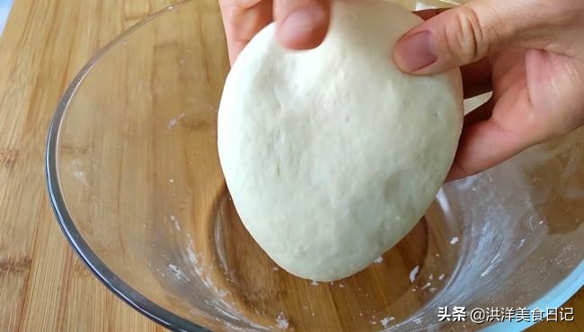 家庭版披萨的做法用什么面粉,简单一招学会披萨基础做法