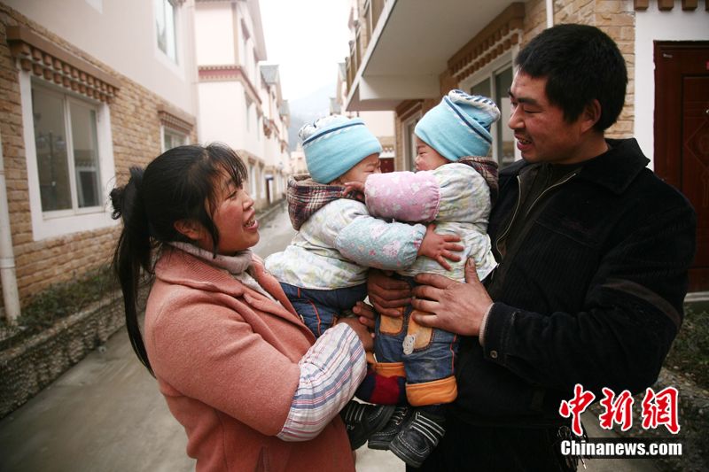 十一年前汶川跳伞,汶川十一年嫁人