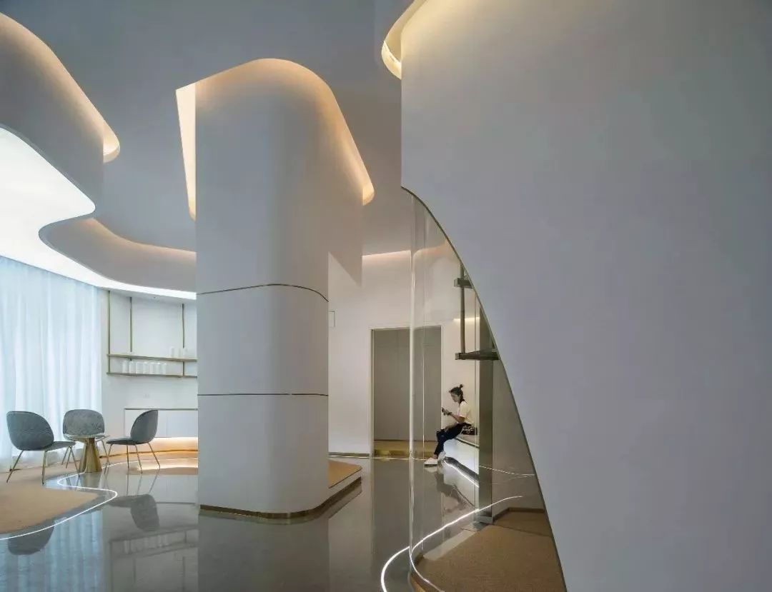 miho绫宠嵎鑲や綋缇庡涓績鏂板厜閲屽簵,miho绫宠嵎鑲や綋缇庡涓績鍥㈣喘