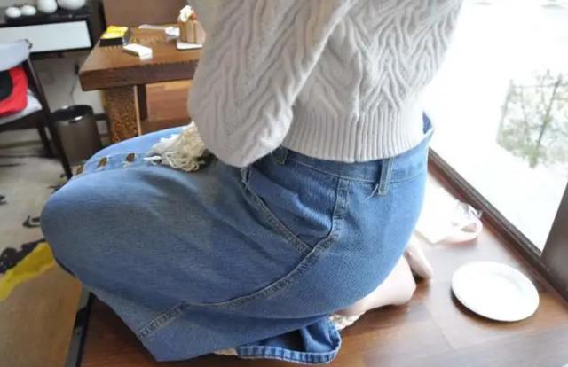 日本女孩走路喜欢“内八”，这样走不奇怪吗？其实她们也很苦恼！