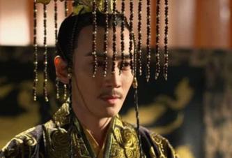 范雎因嫉妒白起让秦王退兵,范雎嫉妒白起的功劳和位置