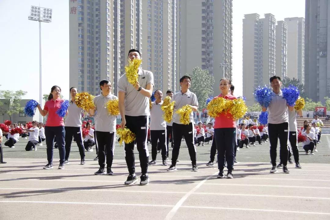 校园运动会燃爆舞蹈,校园运动会大神跳舞惊艳全场