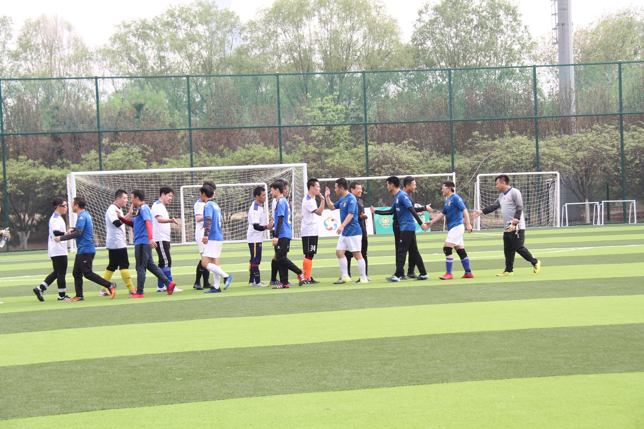 足球必须永不言弃,足球人间好时光