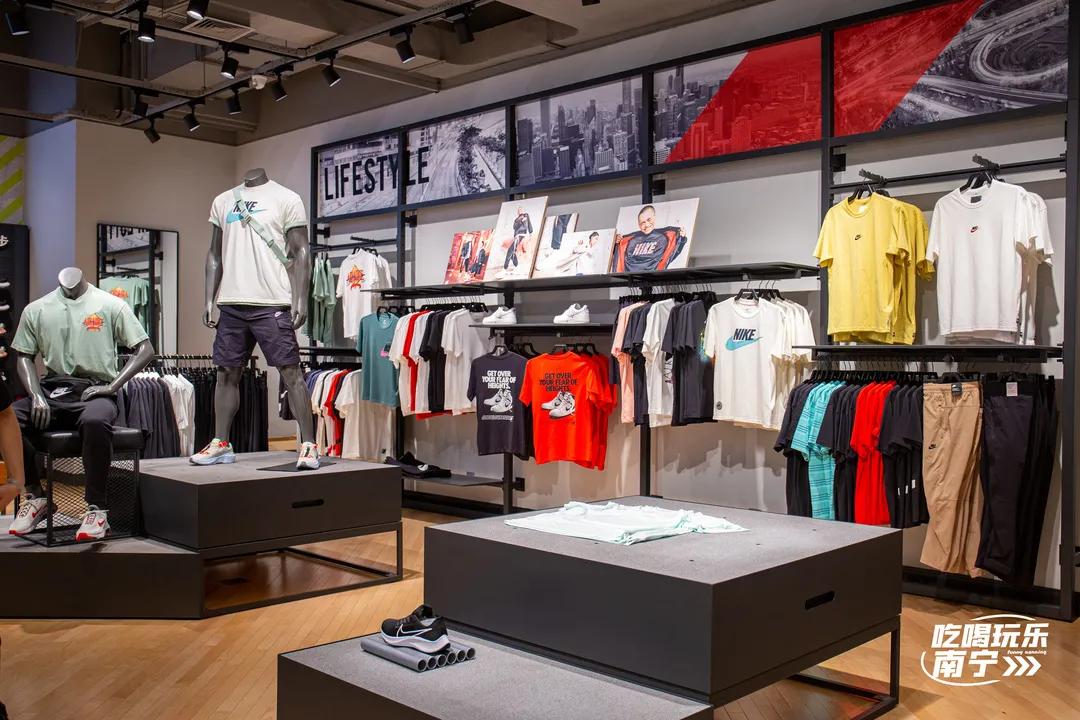 深受年轻人爱好商品,深受年轻人爱好的快消品