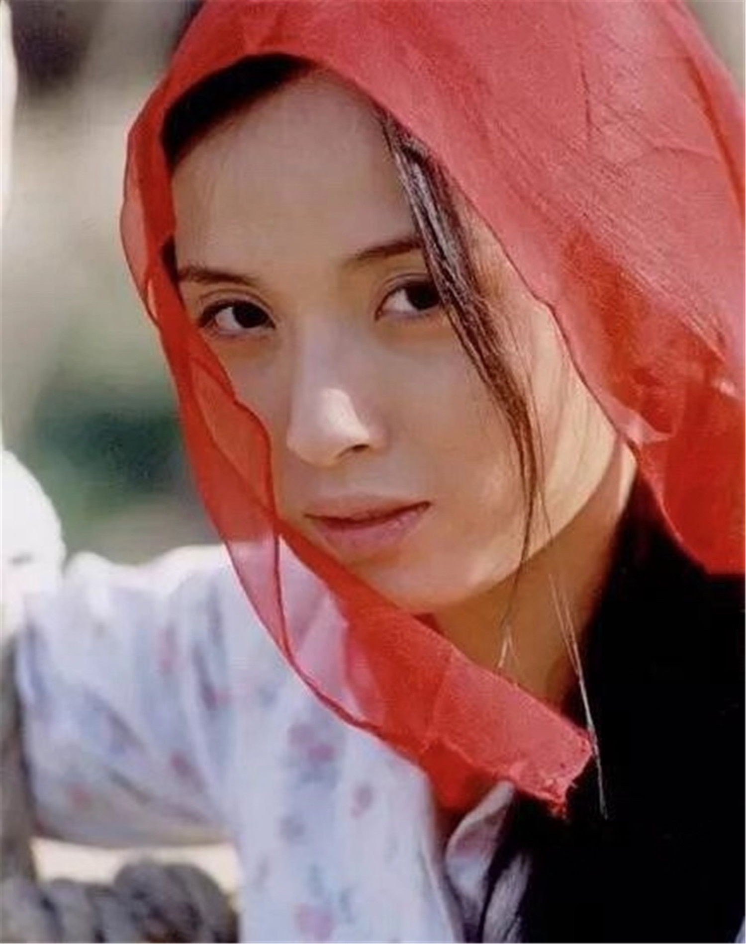 42岁李佳和靳东近照,李佳一婚