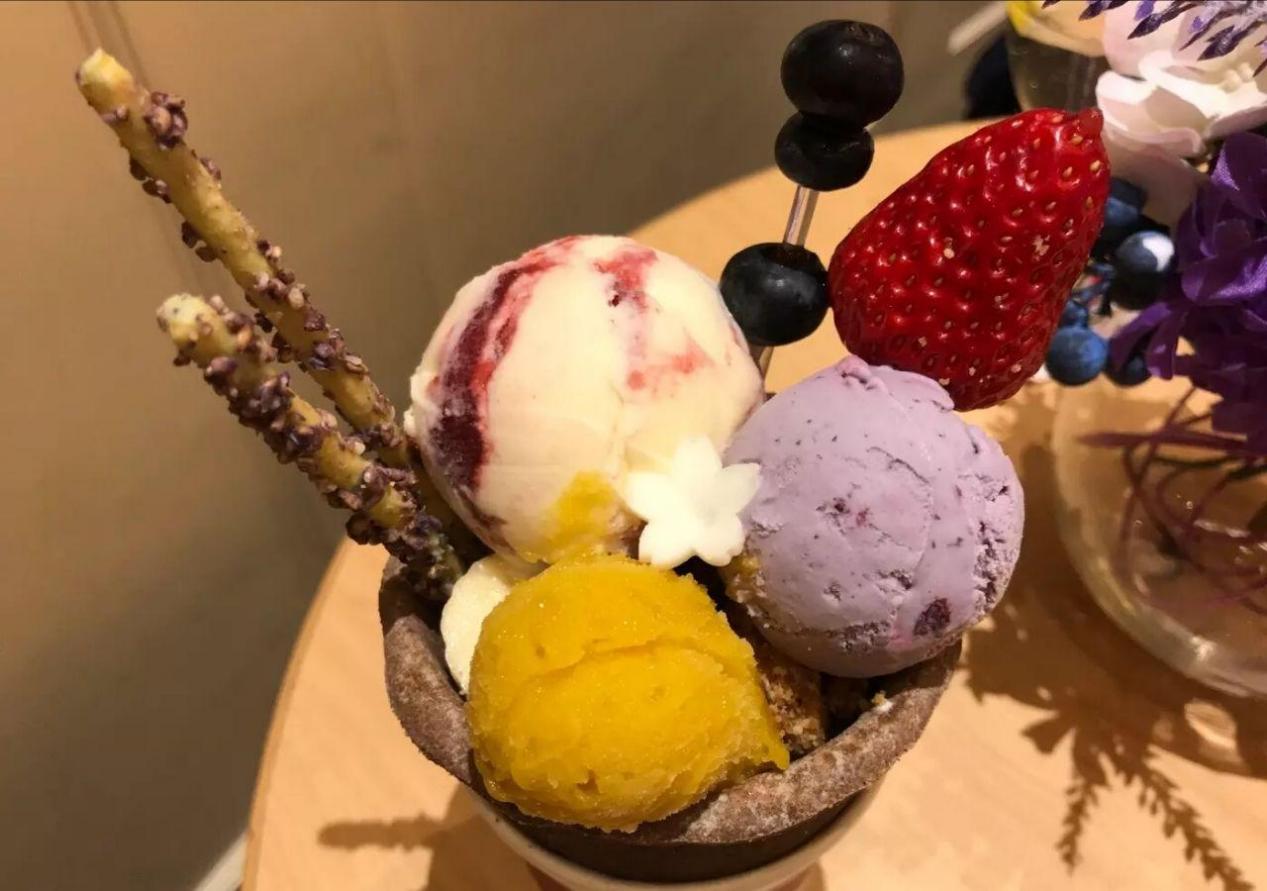 哈根达斯泡泡玛特冰淇淋月饼,哈根达斯冰淇淋月饼网易严选