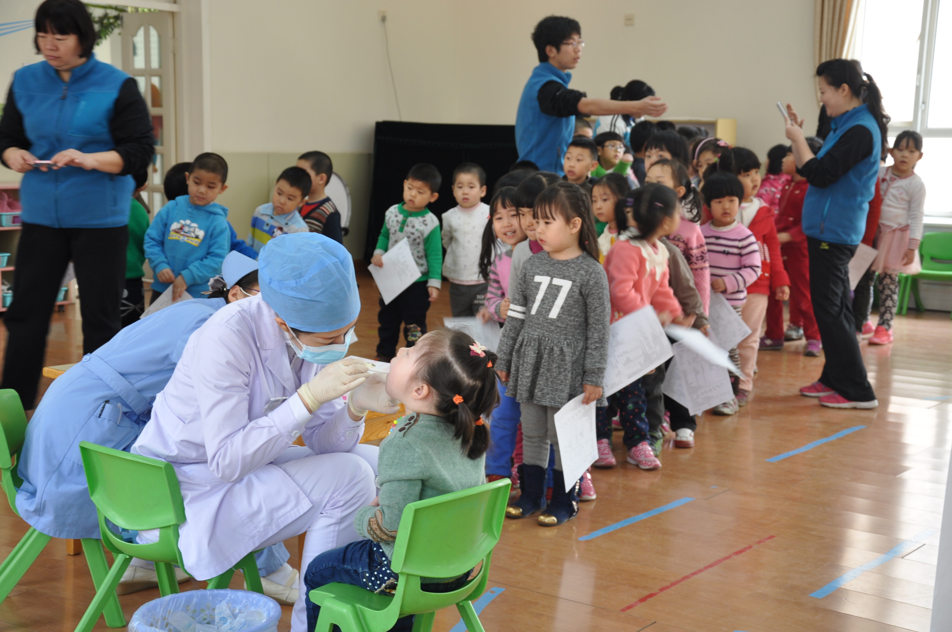 幼儿园大班健康活动教案,扔骰子游戏教案及反思大班健康