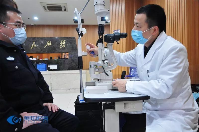 眼镜人在行动|疫情下的「空城」重庆，爱心在蔓延