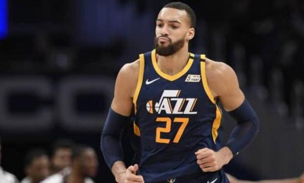 疯狂的一夜转会,火箭内线戈贝尔