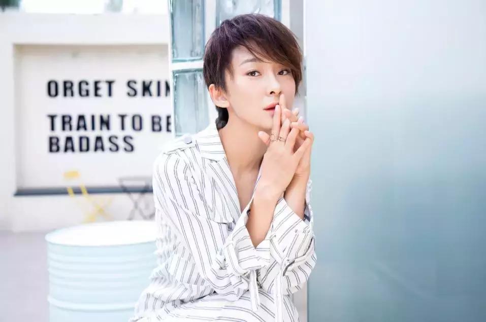 从服务员到好莱坞最红华裔女演员,从服务员到明星