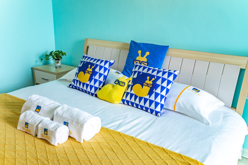 无人智能民宿酒店加盟,华人易居民宿