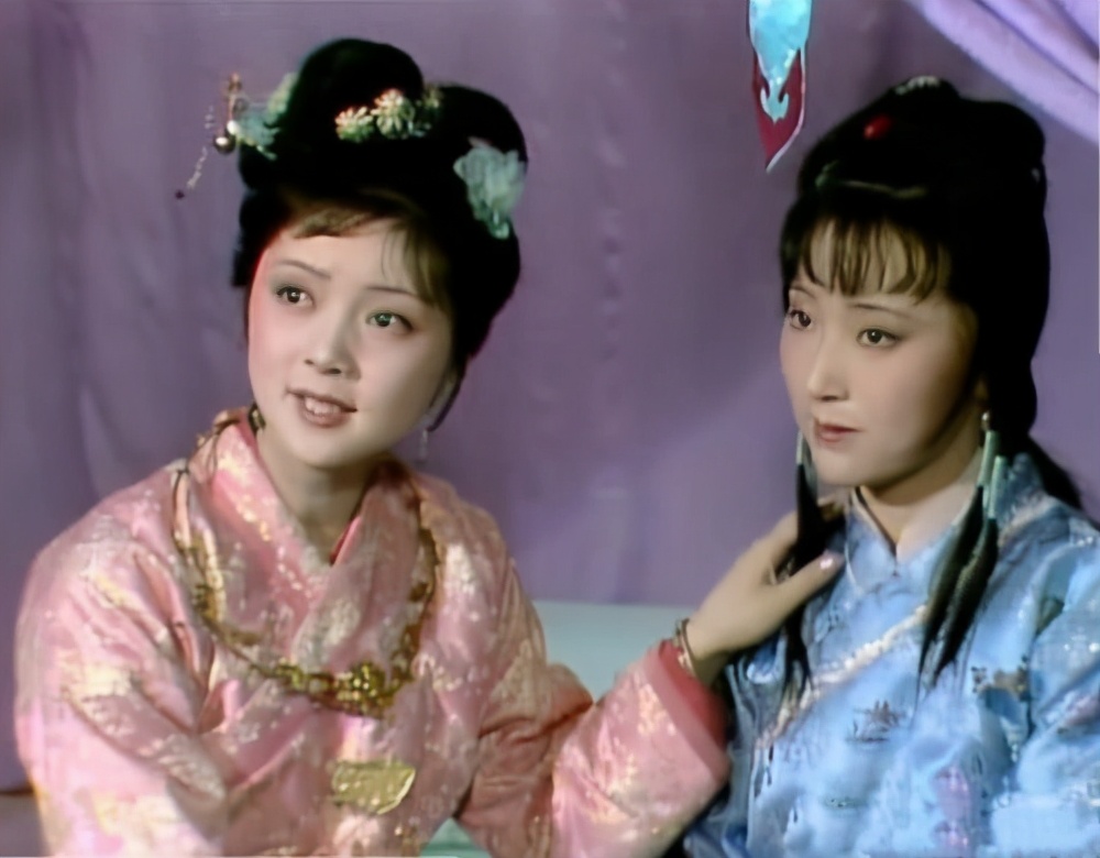 金陵十二钗有薛宝玉和林黛玉吗,金陵十二钗薛宝钗人物分析