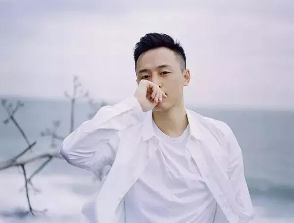 卖煎饼的大妈月入三万,985毕业不如煎饼大妈月入3万