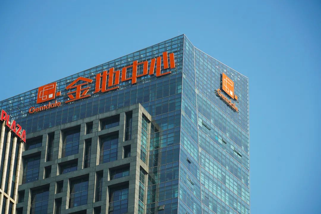 “招保万金”最先掉队的金地，债务千亿能拼回一个TOP10席位吗？