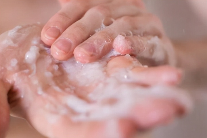 女生短发发型图片慵懒风,慵懒短发微卷发型