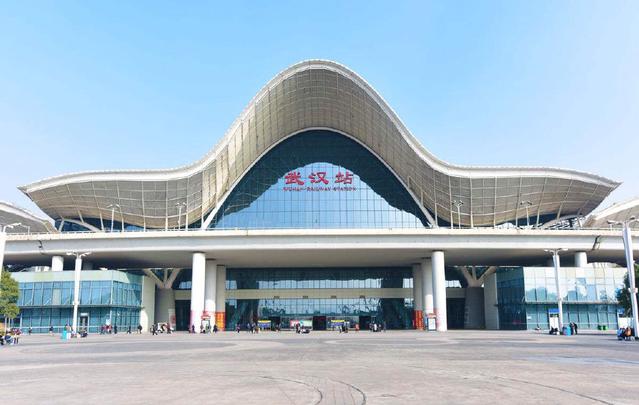 武汉站离汉口站和武昌站哪个远,武昌武汉汉口这三个站的区别