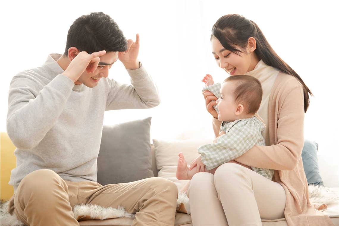 孩子智商高不爱讲话,小孩子几岁会说话与智商有关系吗