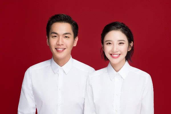 唐艺昕产女医院门口发红包庆祝,小范和唐艺昕视频