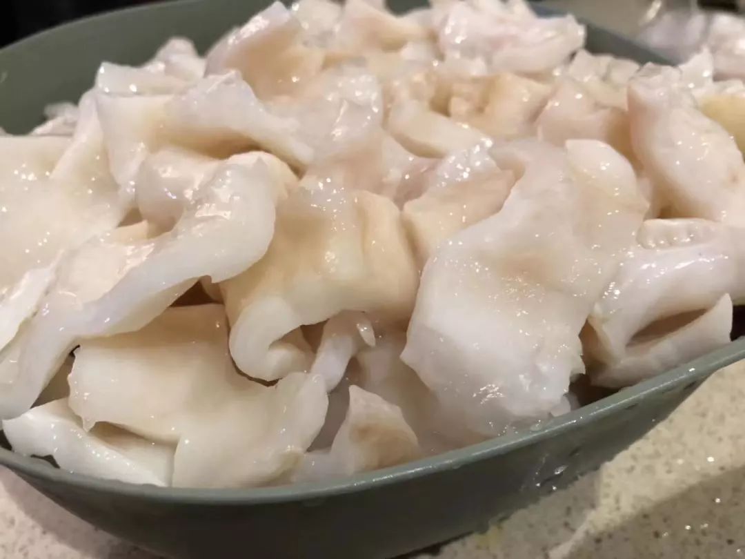 超级嫩滑的牛奶花胶冻,营养即食花胶奶冻