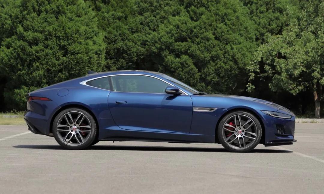 捷豹f-typevs保时捷718s宝马z4,2018款3.0t捷豹f-type现车