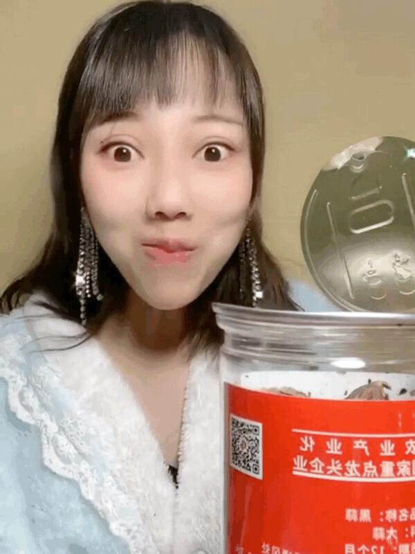 当一颗大蒜被黑了之后，吃货们发现了它的隐藏能力（菲李漫画）