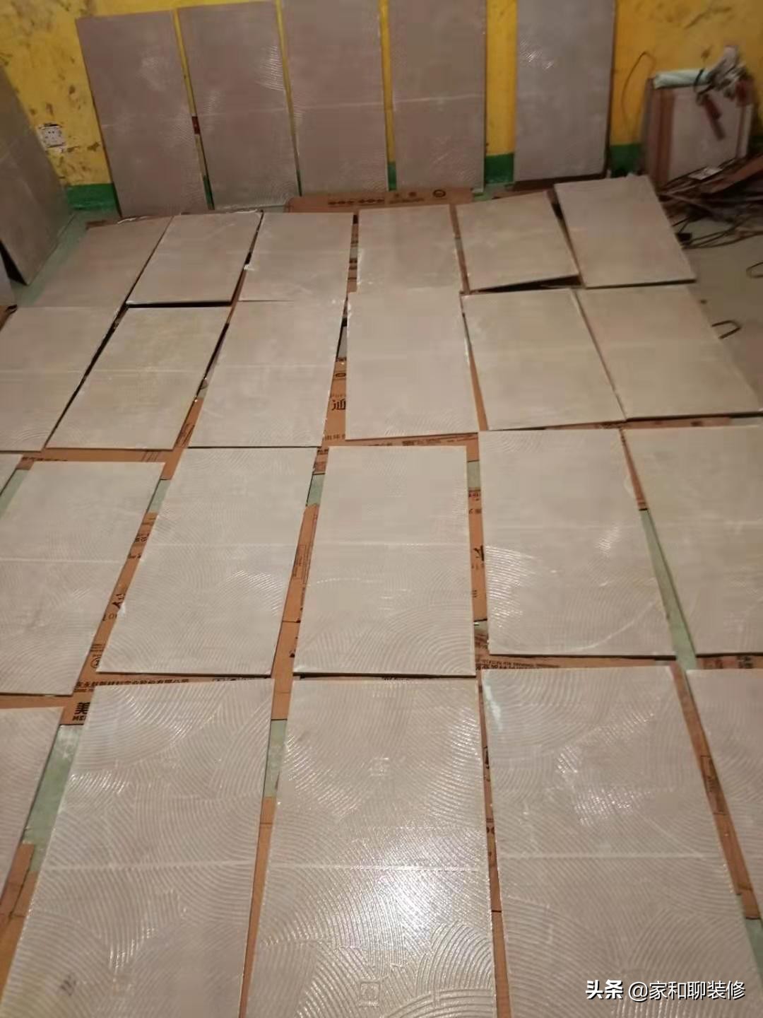 玻化砖贴墙容易掉是什么原因,地砖玻化砖空鼓脱落是怎么回事