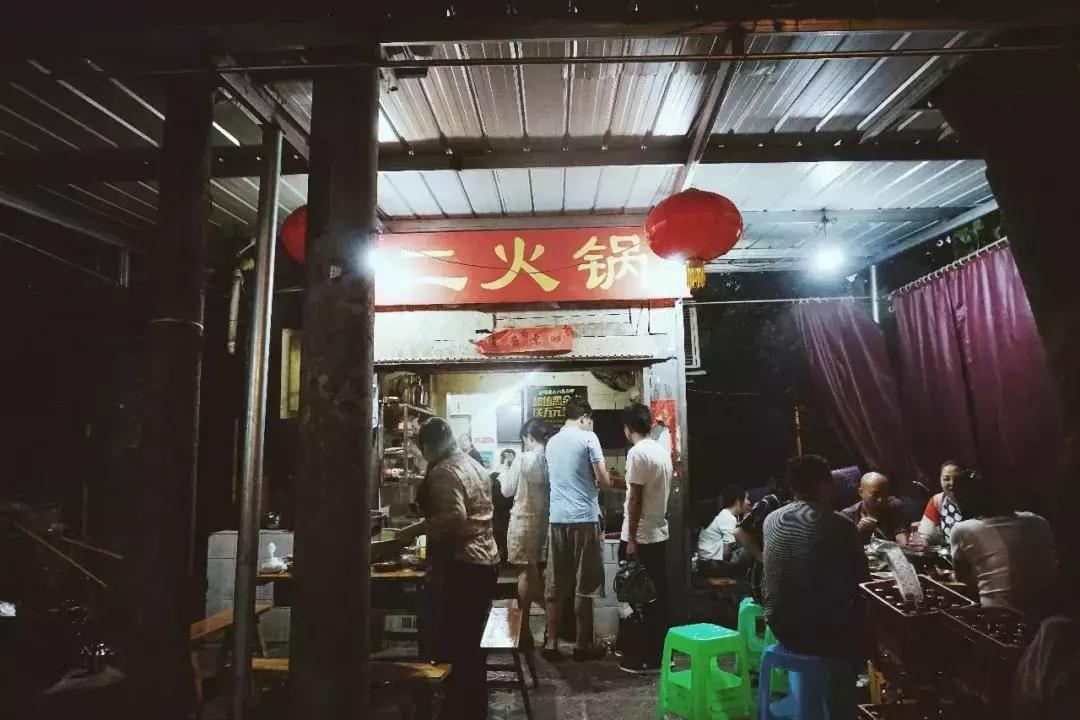 沙坪坝夏季小吃探店推荐,沙坪坝老字号美食推荐电话