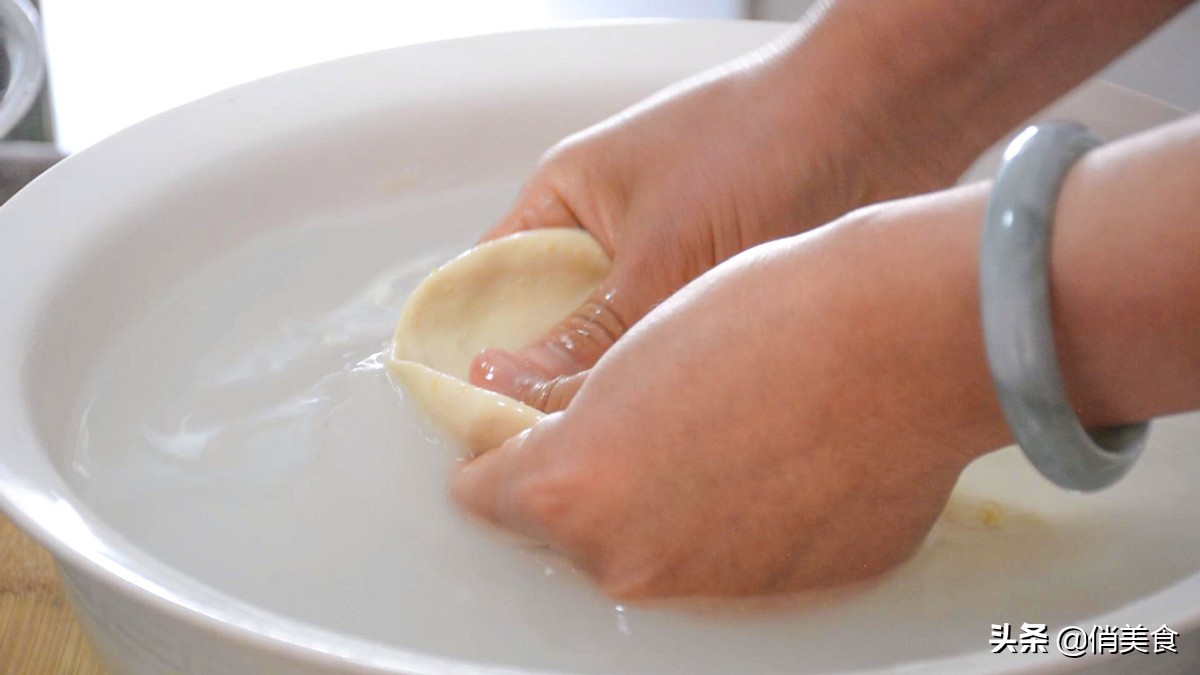 凉皮的浆要调到多少才柔软劲道,正宗凉皮制作全过程及配方