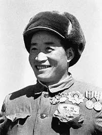 抗美援朝十大志愿军英雄名单,抗美援朝中志愿军十二位孤胆英雄