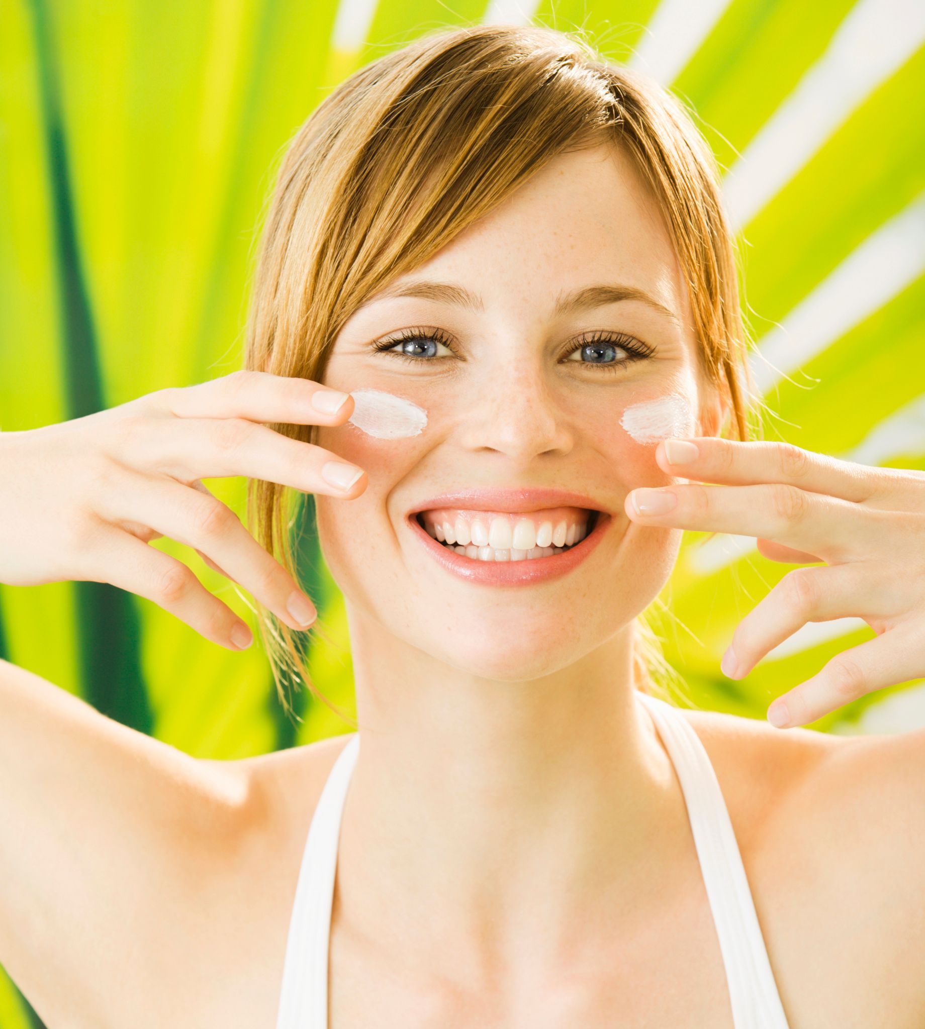 自然堂洁面乳深层清洁收缩毛孔,积雪草去黑头收缩毛孔深层清洁