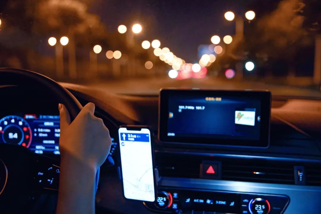 在上海工资不够6000要扣税吗,在上海工资低于当地最低工资标准