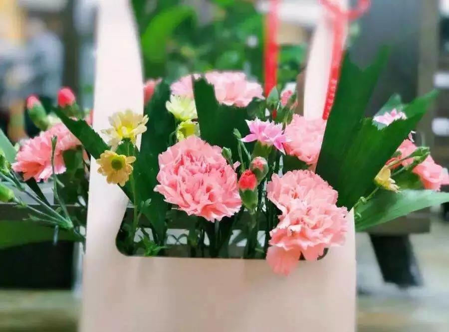 鍏崇埍濡堝,鍏崇埍姣嶄翰鍠勫緟姣嶄翰