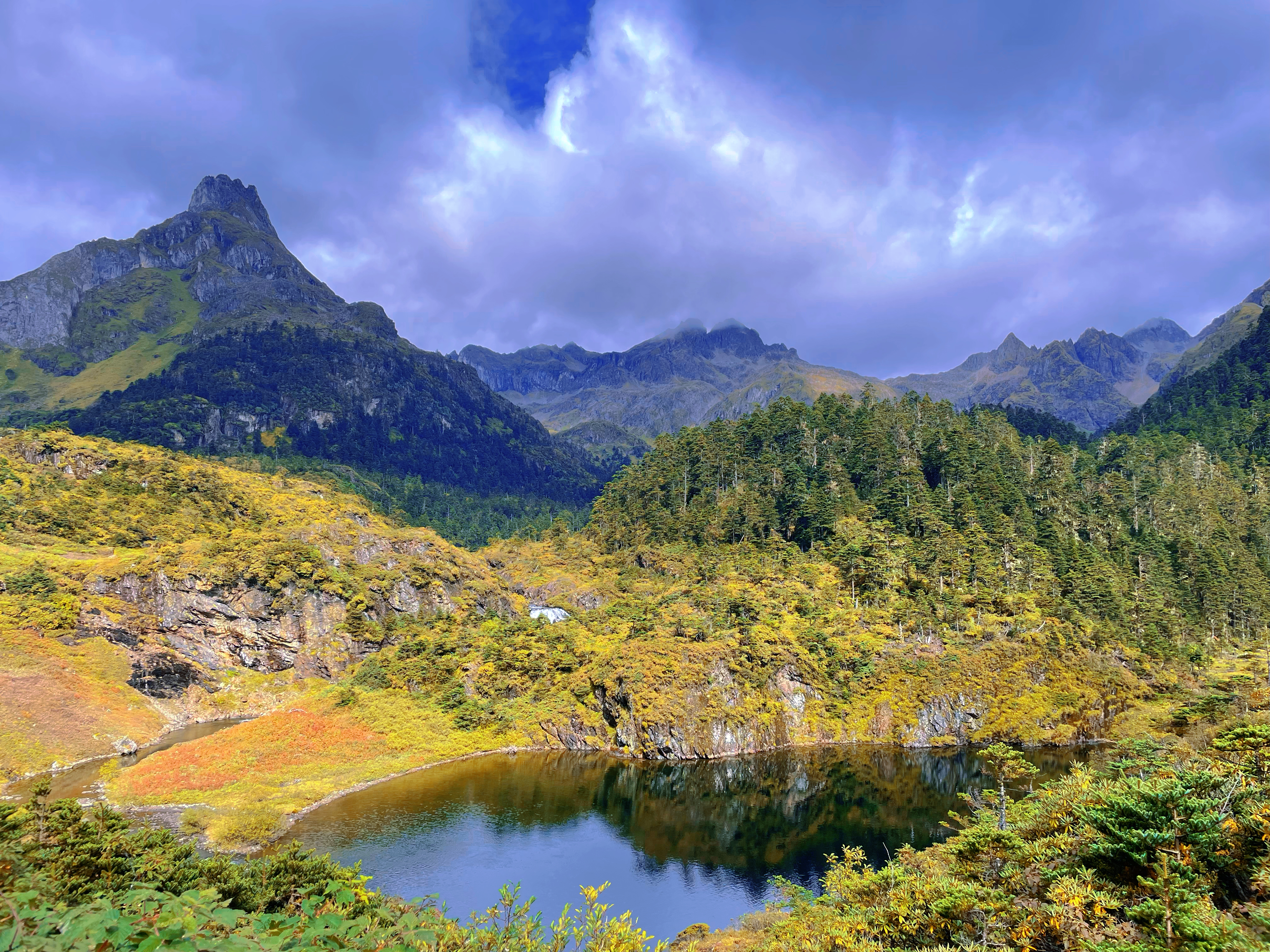 云南香格里拉旅游秘境,云南香格里拉藏着一个雪域秘境