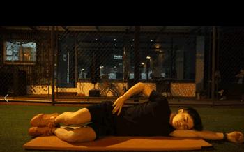 膝盖外侧疼居然是因为脚踝？这么练可以缓解