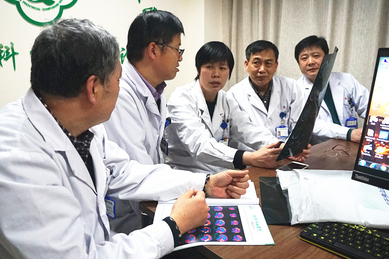 山一大一附院研究型医院,山一大一附院医生