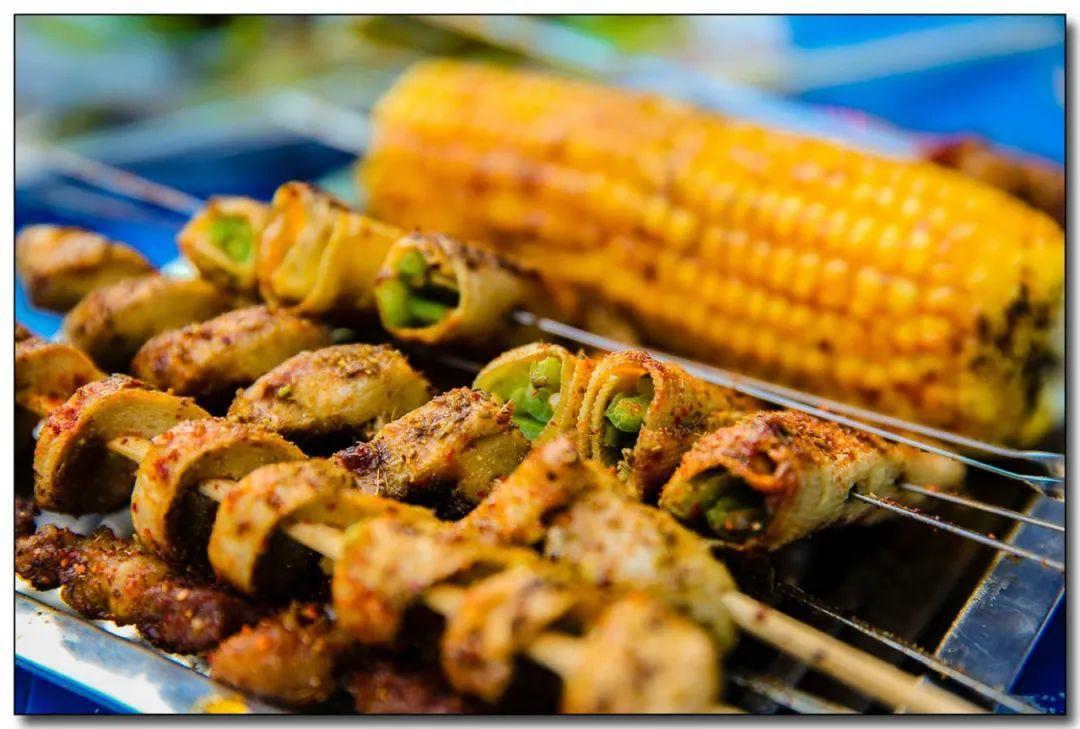 大同古城夜市古街,老街夜市鲜滋味