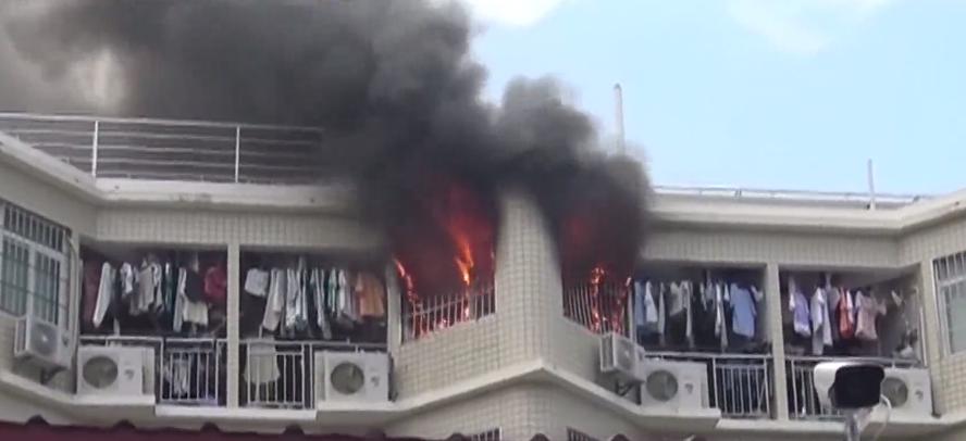 厦门一学校火灾,厦门一厂房突发大火防火前往救援