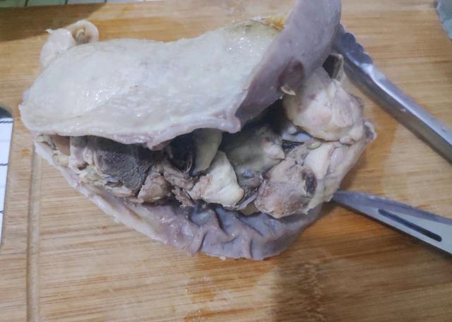 热天胡椒猪肚鸡的正确做法,汤浓肉嫩胡椒猪肚鸡视频