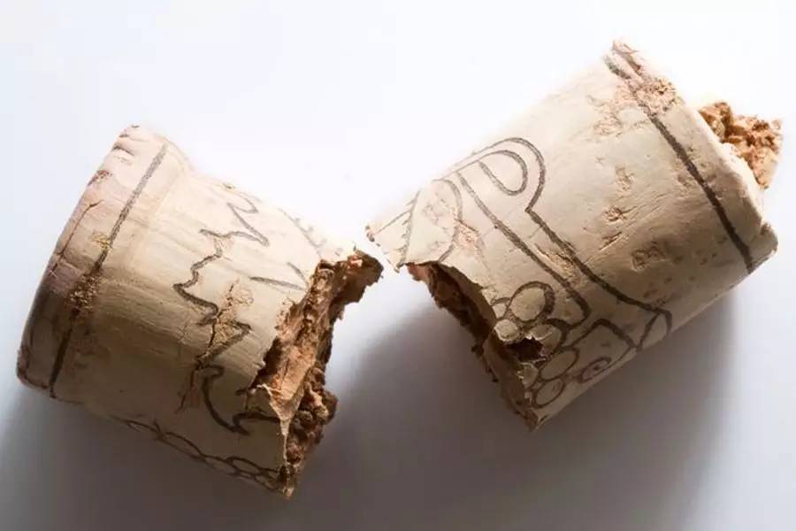 一分钟教你解决软木塞断掉的问题