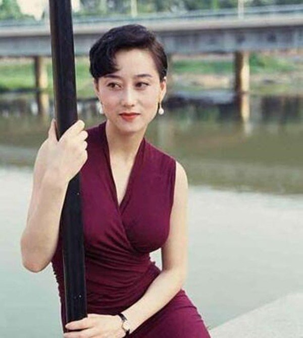 利智自曝与何鸿燊,利智先认识的何鸿燊还是李连杰