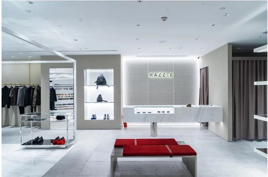 地素razzle深圳男装,地素时尚入股运动潮牌