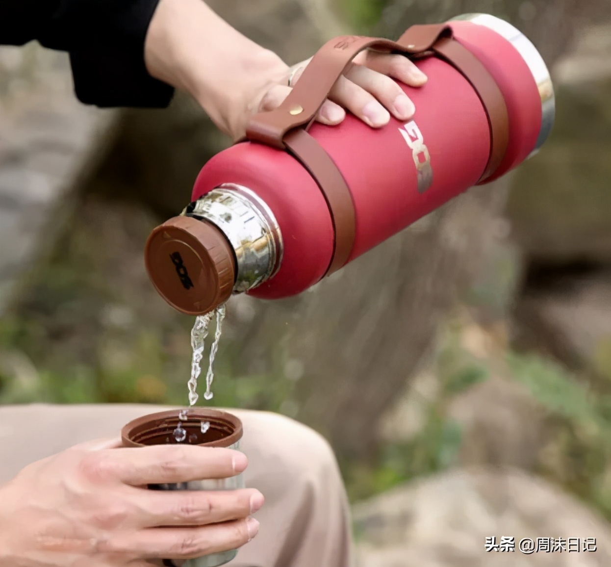 出门灌了瓶热水，打开时就凉了咋办？用它24小时开盖还“烫嘴”