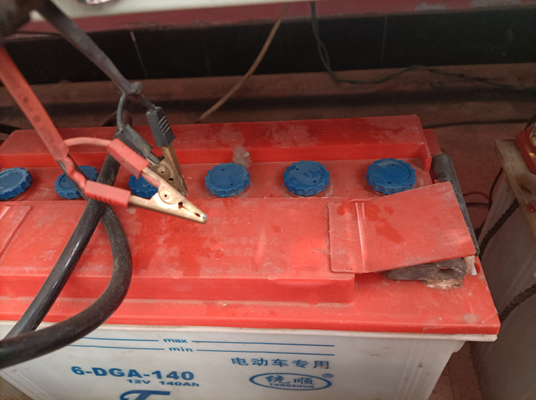 电瓶车能用电池修复液吗,三轮电动车水电瓶怎么修复